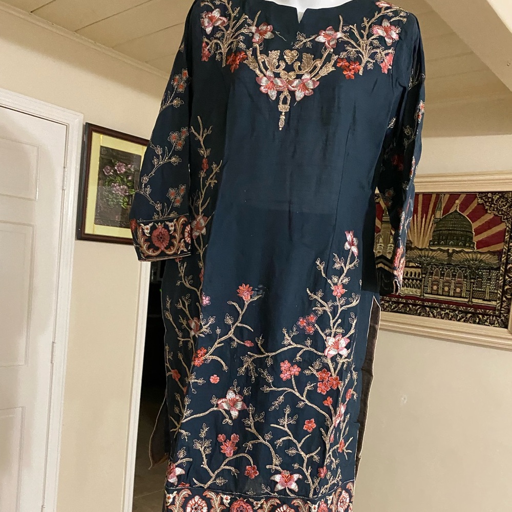 Pakistani dresses new size medium
